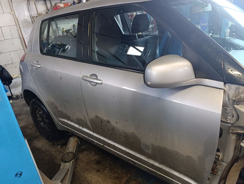 Сузуки Суифт 1.3i 4x4 на части Suzuki Swift