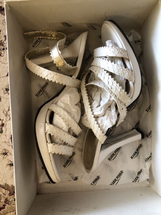 Белые итальянские босоножки