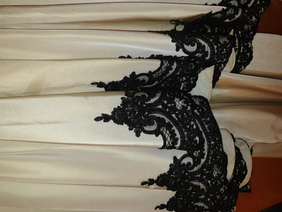 Rochie nasa . Mărime 42