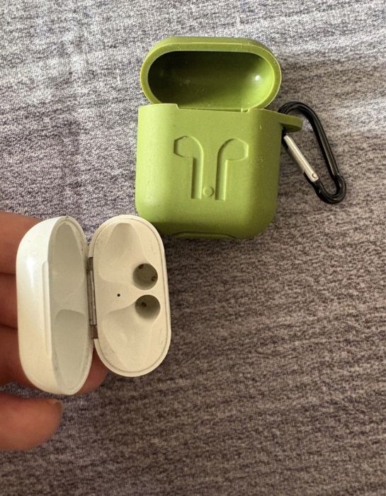 Блoк питания для наушников Apple