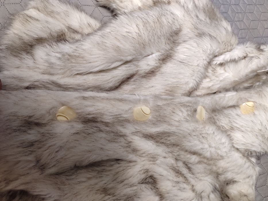 Продавам дамски кожух