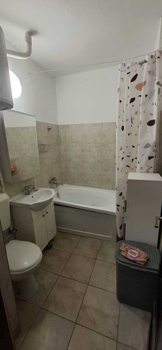 Particular inchiriez garsoniera in Brazda, bl G7