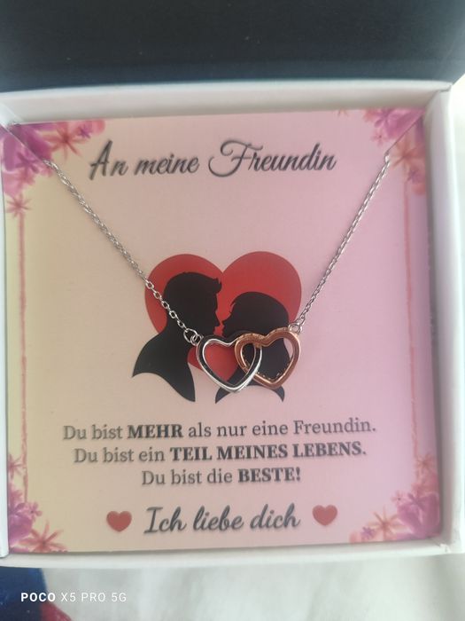 Сребърно колие с две сърца – чисто ново