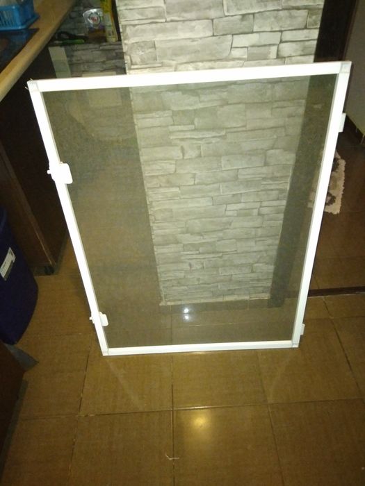 Montez plase de țânțari