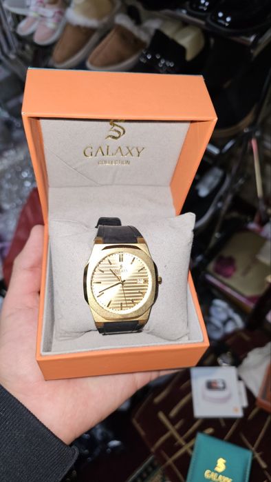 Стильные часы Galaxy Collection Gold