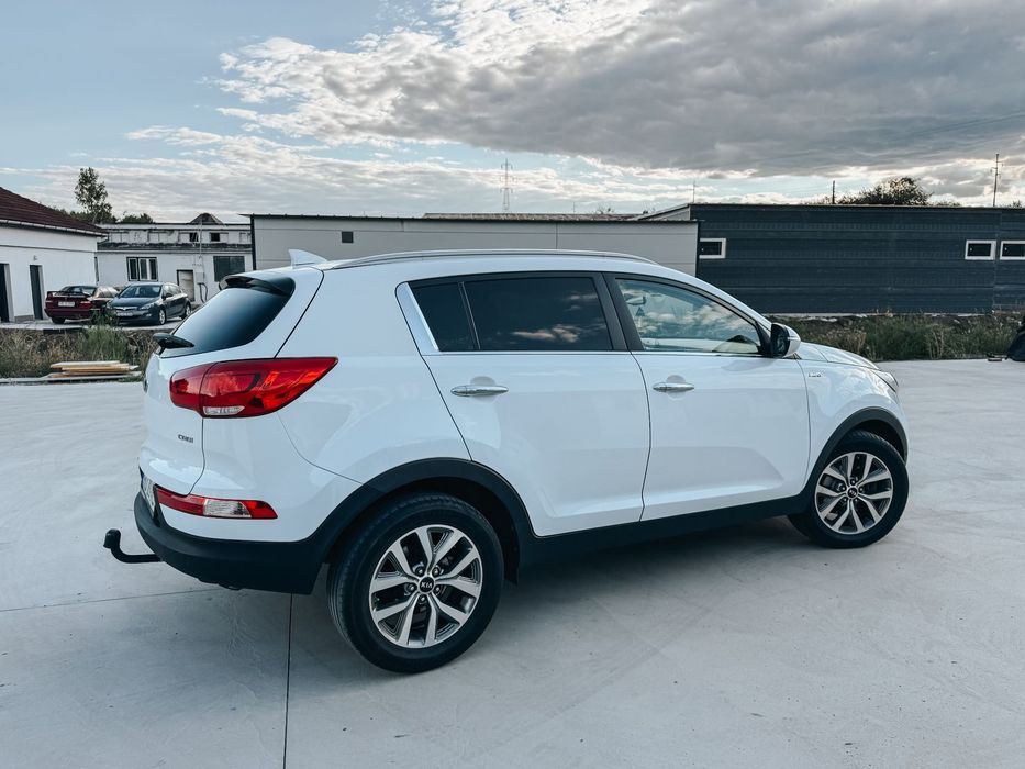 Kia Sportage Foarte bine întreținută / Automată / 4x4 / Parchează singură