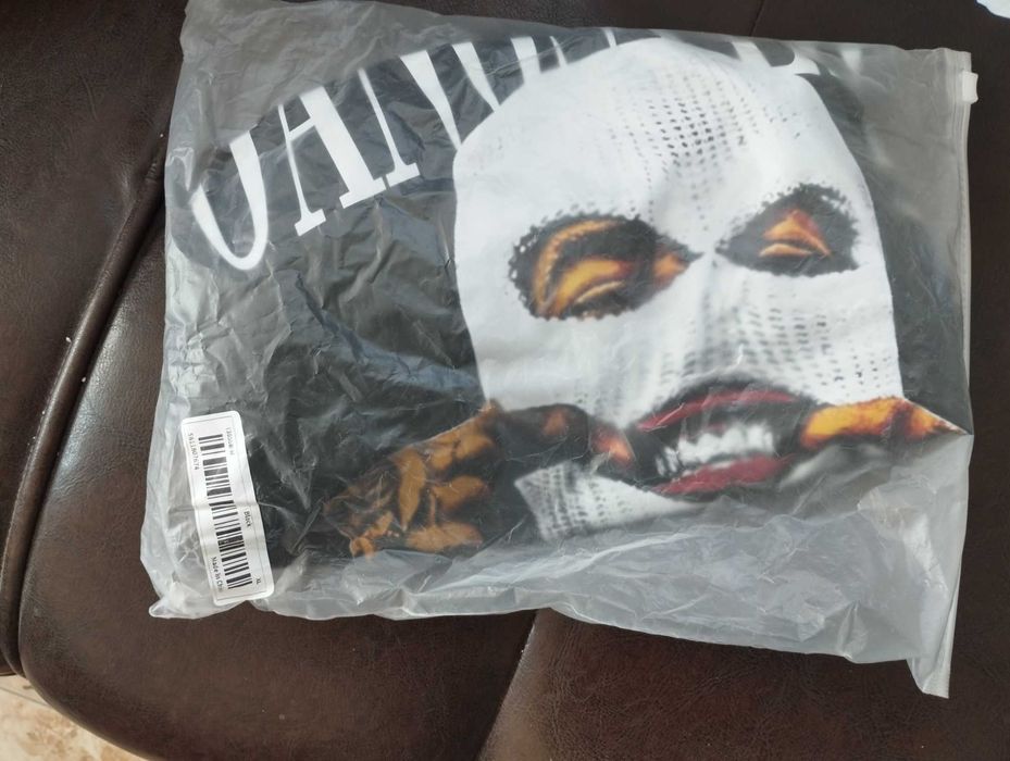 Чисто нова Тениска