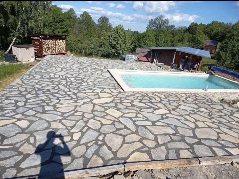 Vand si montez piatra naturala in toata tara