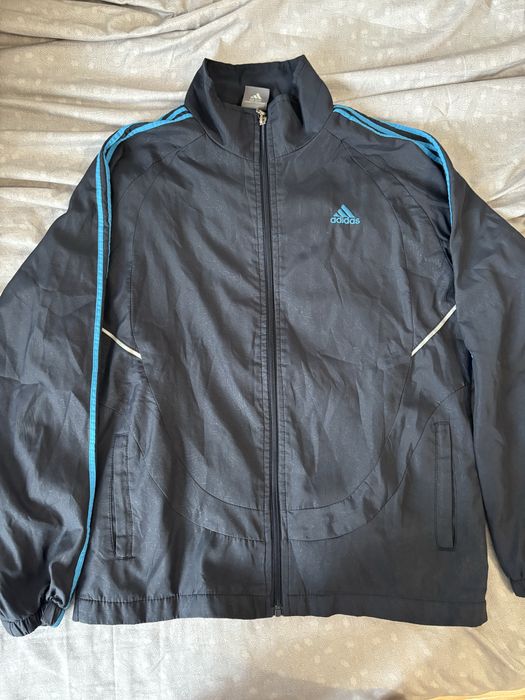 Adidas.  La pret accesibil