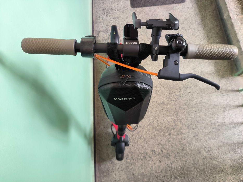 Електрическа тротинетка Ninebot KickScooter D28E - Powered by Segway