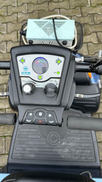 Scuter carucior electric handicap scaun tricicleta carut dizabilitati