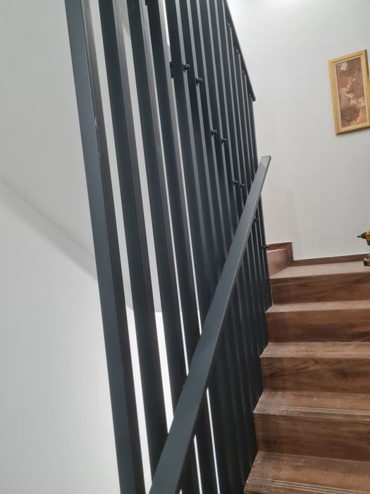 Алуминиев парапет и стъклени системи. Навеси от алуминиеви профили.