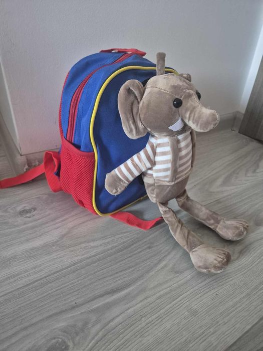 Ghiozdan personalizat cu nume