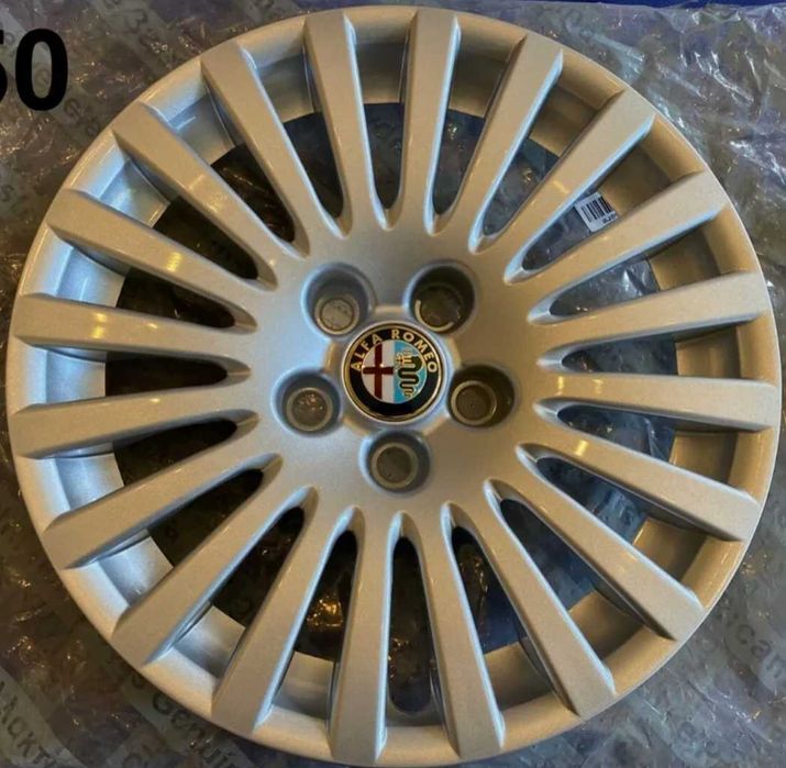 Оригинални декоративни капаци за джанти на Алфа Ромео 159 16"