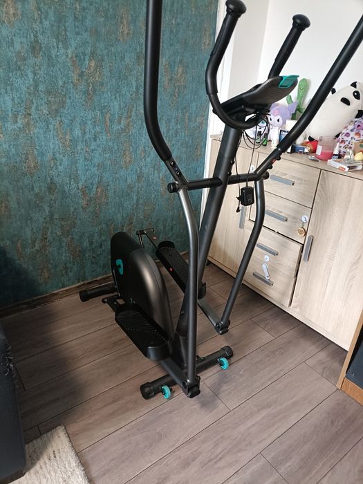 Bicicletă eliptică