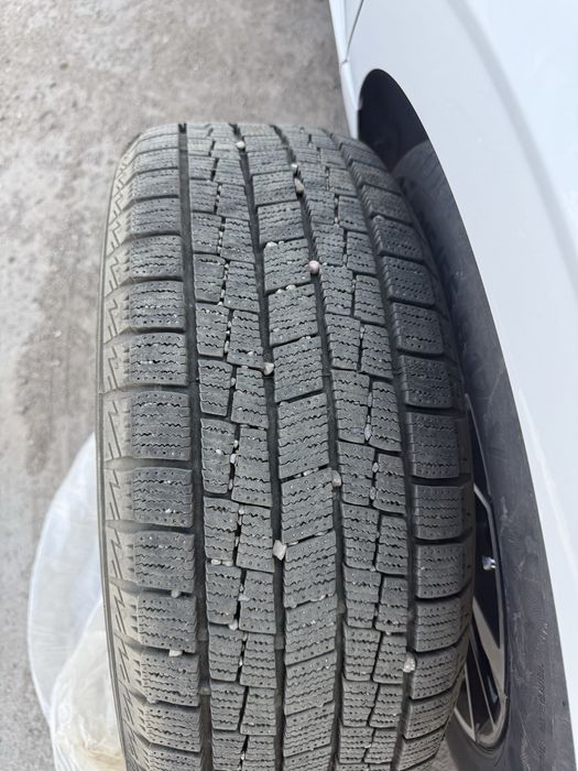Шины зимние 215/55/17