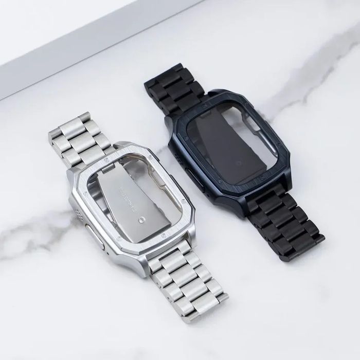 Стоманено калъфче с каишка за Apple Watch ULTRA/SE/9/8/7/6/5/4