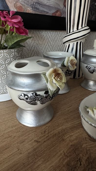 Керамичен сет за баня