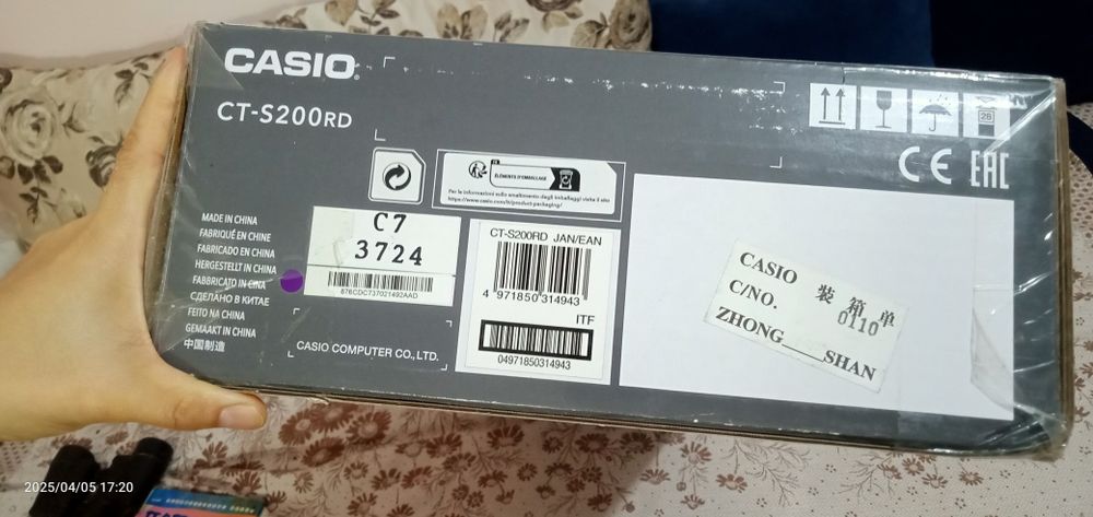 Продам синтезатор Casio