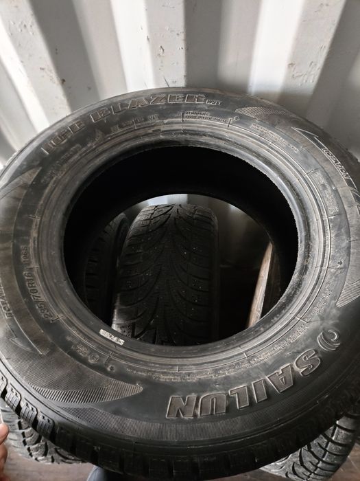 Шины б/у 235/70R16