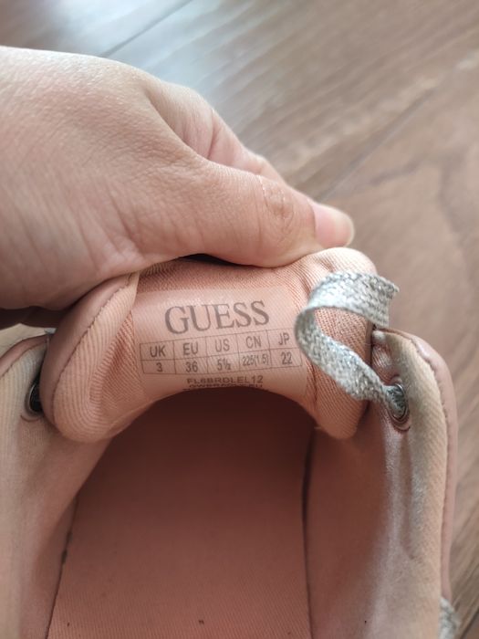 Маратонки Guess 36номер