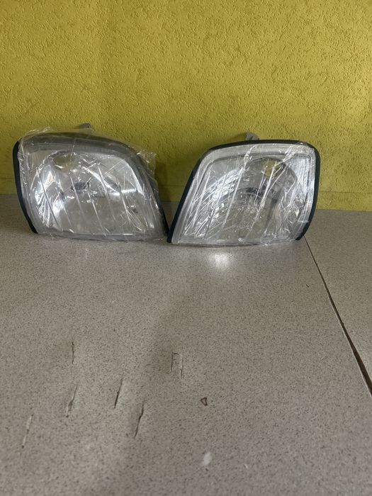 Поворотники Мерседес бенз 124