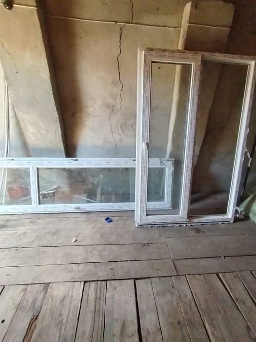 Окно с дверью на баллкон
