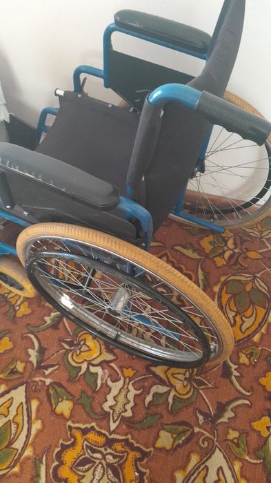 Продам Коляска каталка