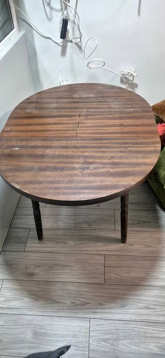 Трапезна разтегателна маса и столове