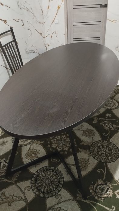 Продается Стол обеденный