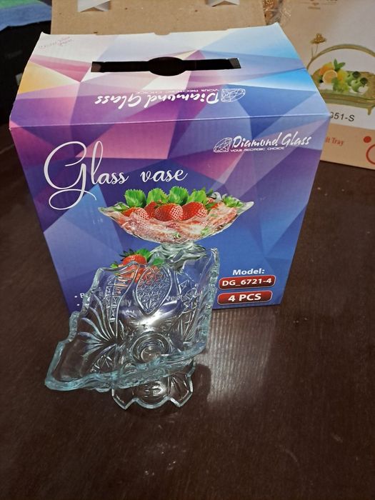 Вазы новые 4 штуки в упаковке