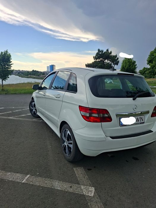 MERCEDES-BENZ A-Class 2011 — imagine 3