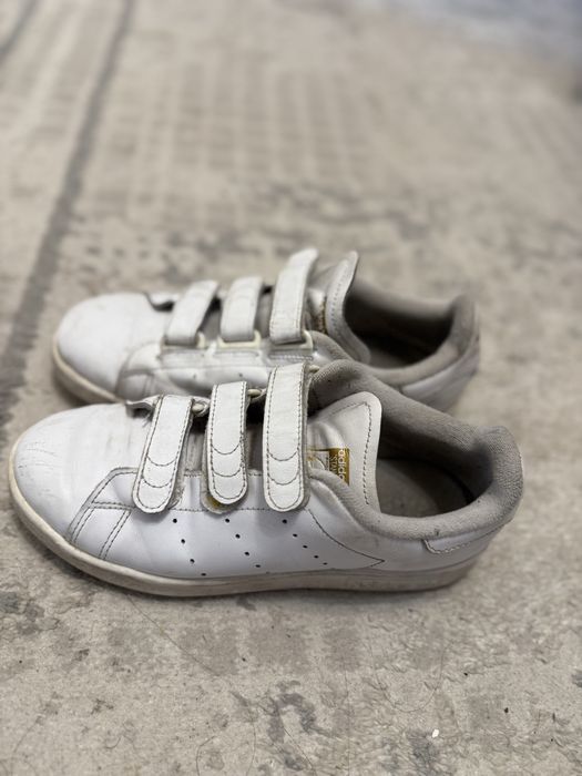 Продам белые кроссы