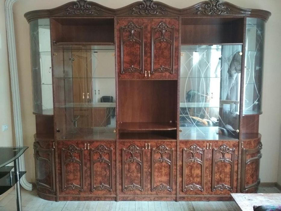 Стенка сотилди. Холати ало.