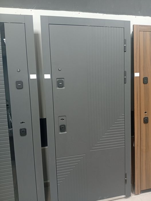 Двери входные металлические