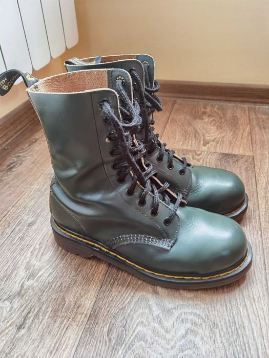 Кубински Dr. Martens made in England