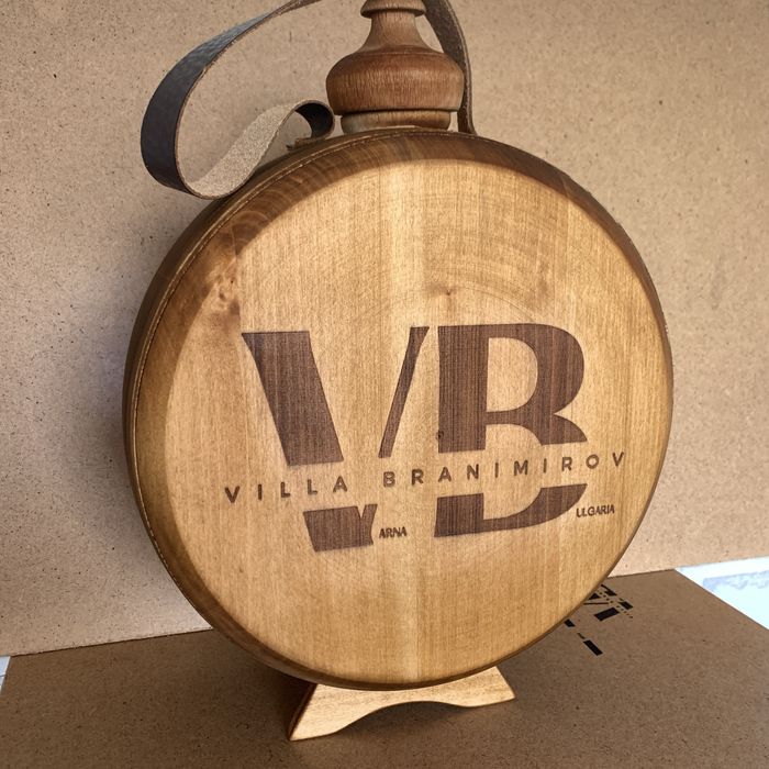 Дървена бъклица със стъклен съдържател