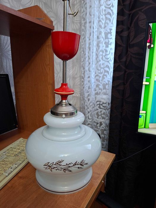 Люстра стильтная