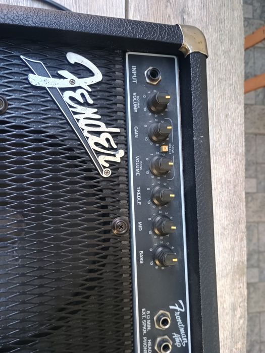 Кубе Fender Frontman Amp