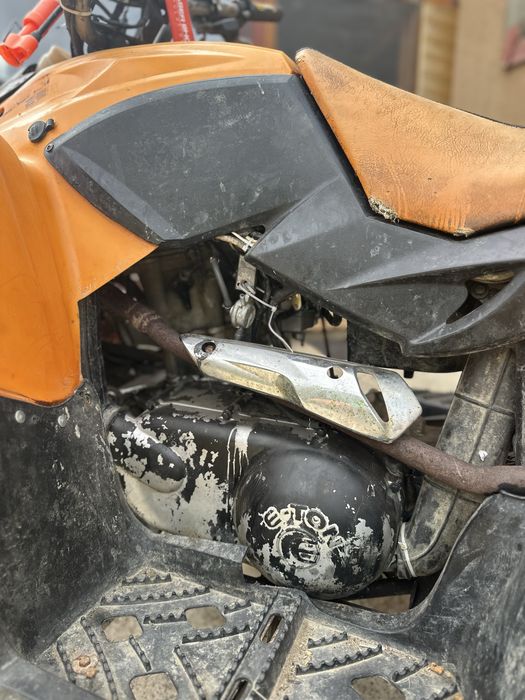 Vând atv