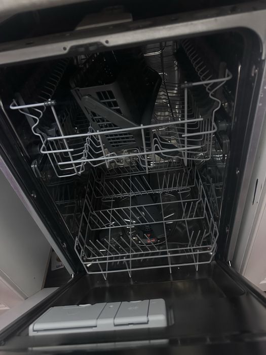 Посудомоечная машина electrolux