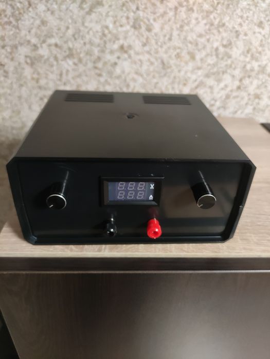 Лабораторно захранване