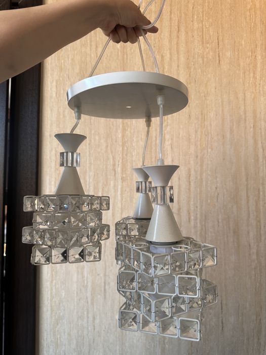 Продам красивую люстру