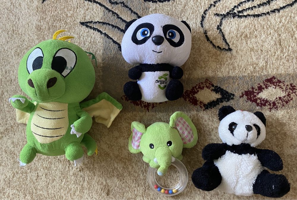 Игрушки каждая по 300тг