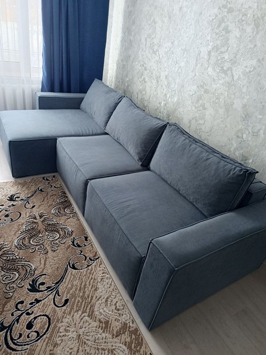 Продаётся новый диван.