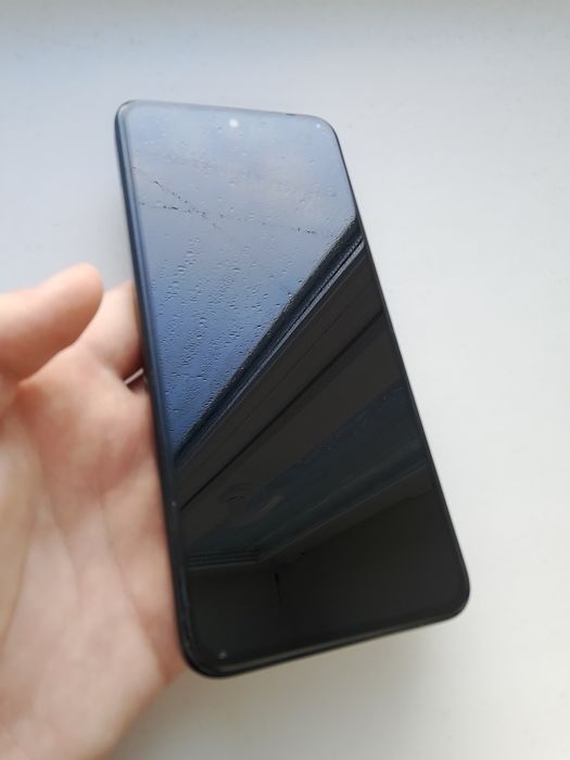 Продам телефон honor в отличном состоянии