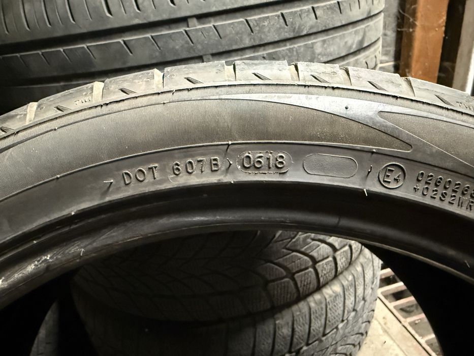 Nokian 255/40/19