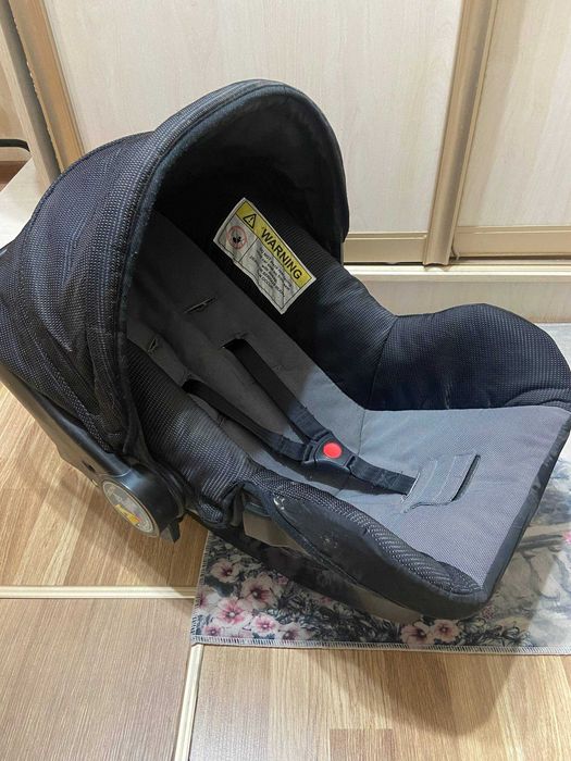 автолюлька и  как качалка  как переноска для маленьких детей до 13 кг