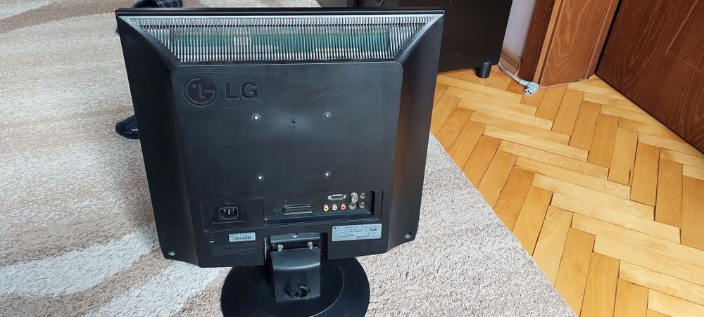 монитор LG FLATRON  M1917A