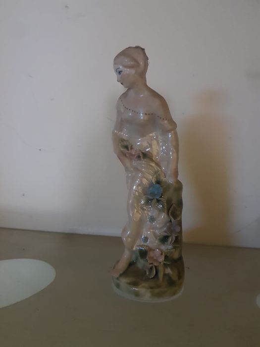 Vand binelouri de porțelan